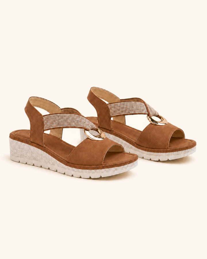 Amelia — Comfortable sandals with golden arch