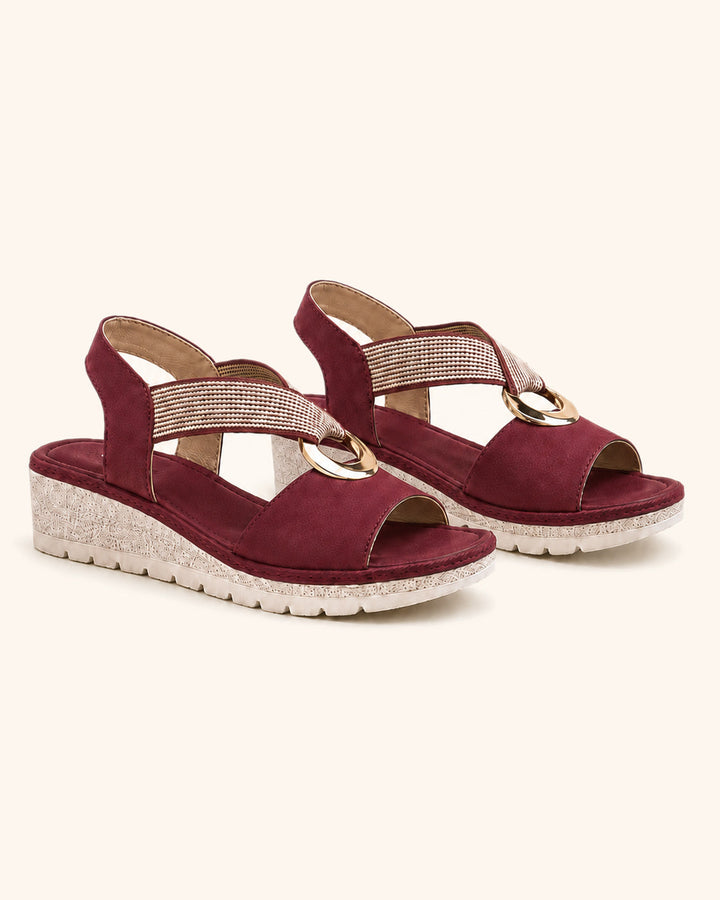 Amelia — Comfortable sandals with golden arch