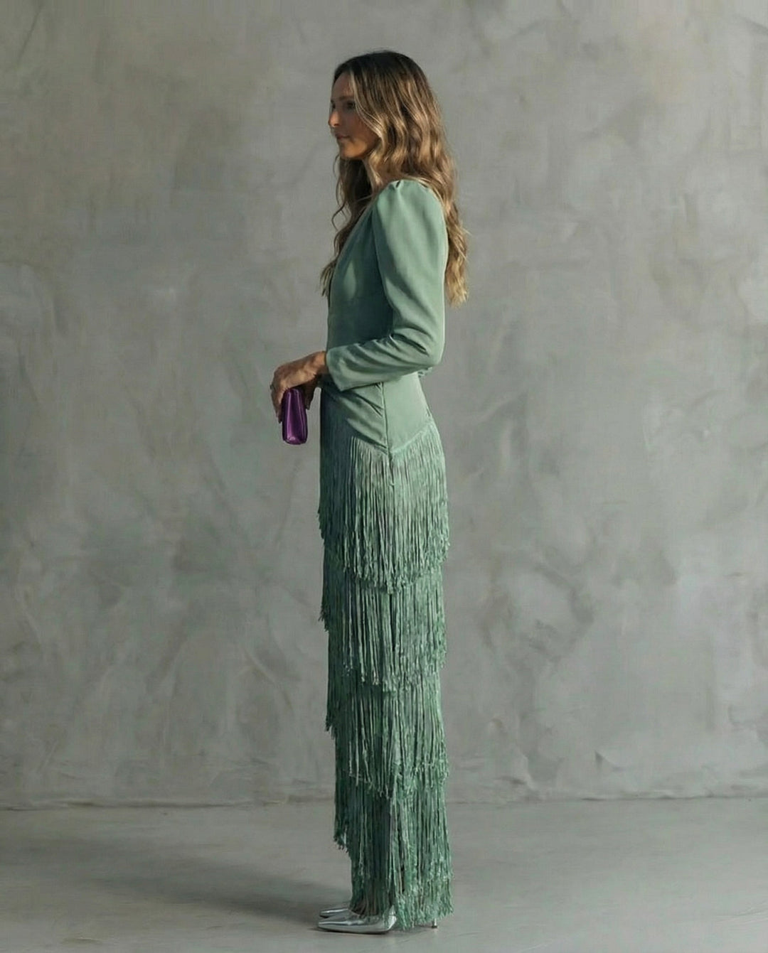 Clara - Elegant midi dress with fringe sleeves